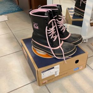 Sorel snow & weather boots size 6